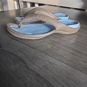 Crocs Unisex Athens Sandal Size M/6 Women's 8 Brown Thong Flip Flops Comfort